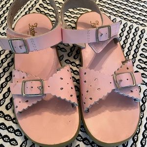 Size 13 pink formate’s sandals
